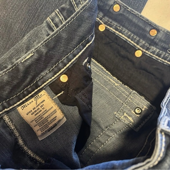 Miss Me Womens 27 Boot Cut Low Rise Jeans Dark Wash Perfectly Distressed Sequin - Picture 2 of 6